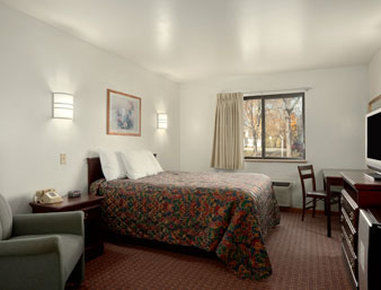Days Inn By Wyndham Stoughton Wi. Exterior foto